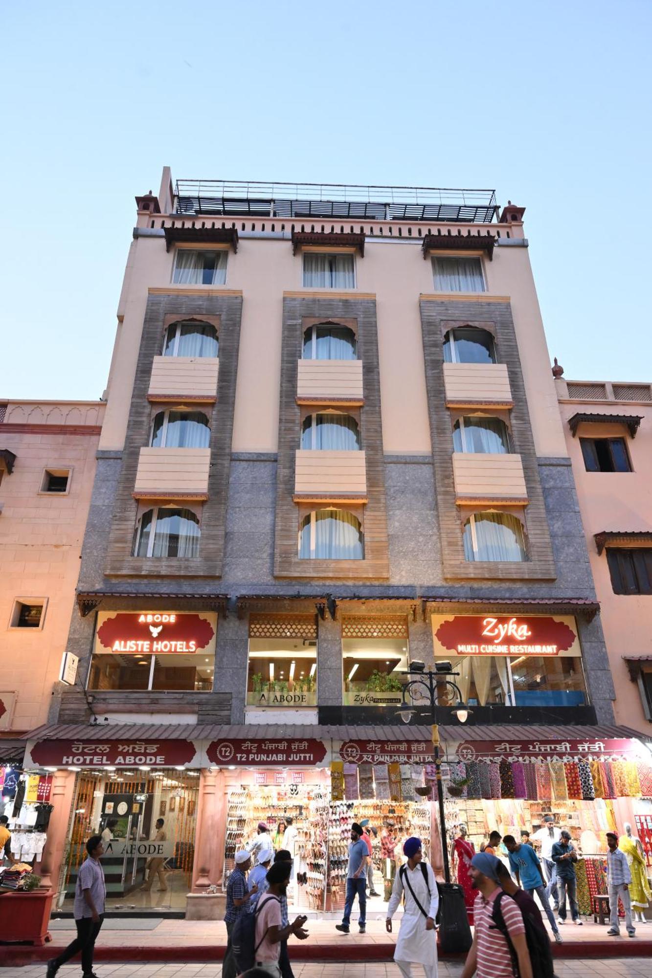 Abode By Aliste Hotels- 2 Minutes Walking To Golden Temple, אמריצר מראה חיצוני תמונה