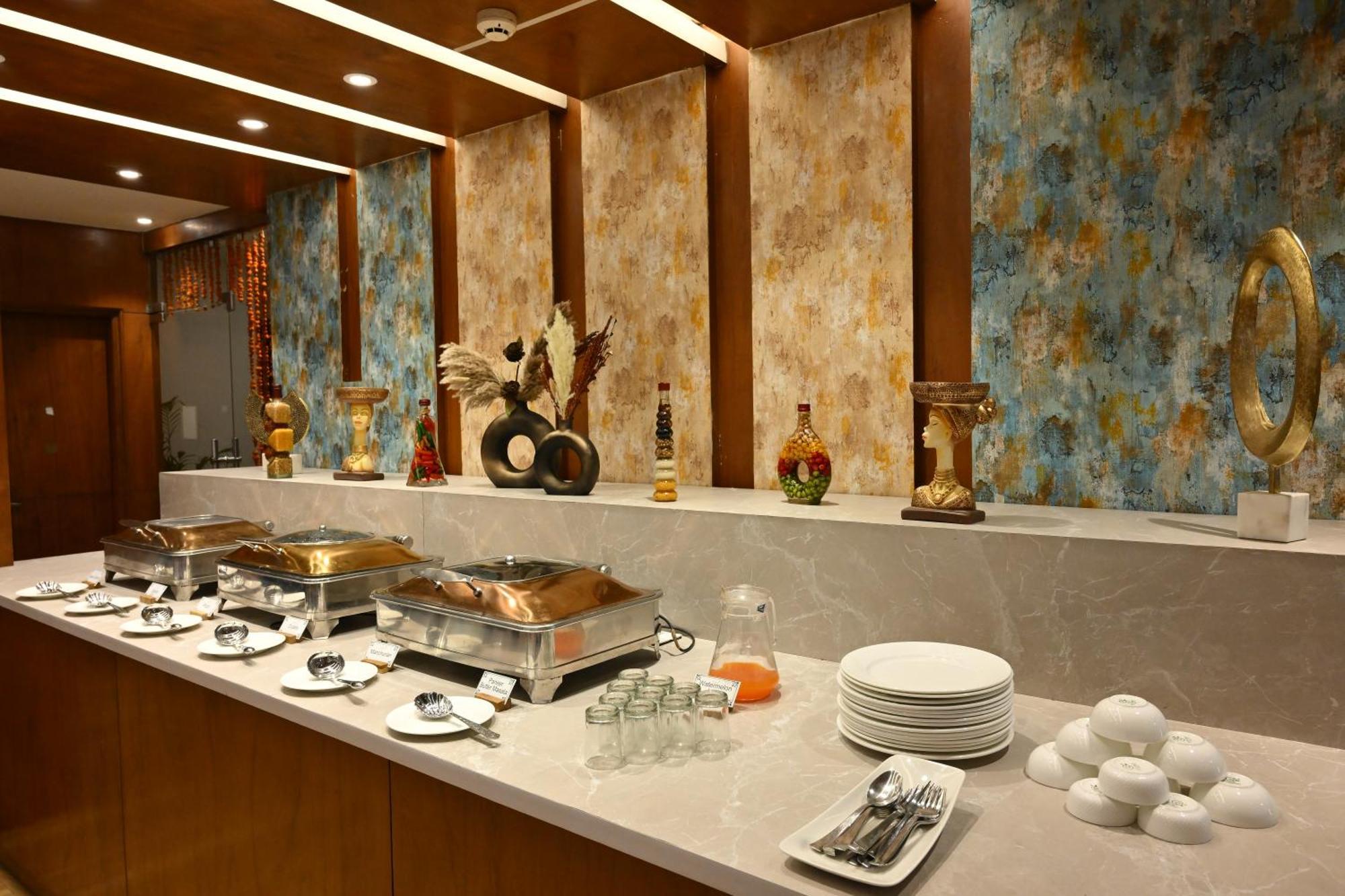 Abode By Aliste Hotels- 2 Minutes Walking To Golden Temple, אמריצר מראה חיצוני תמונה