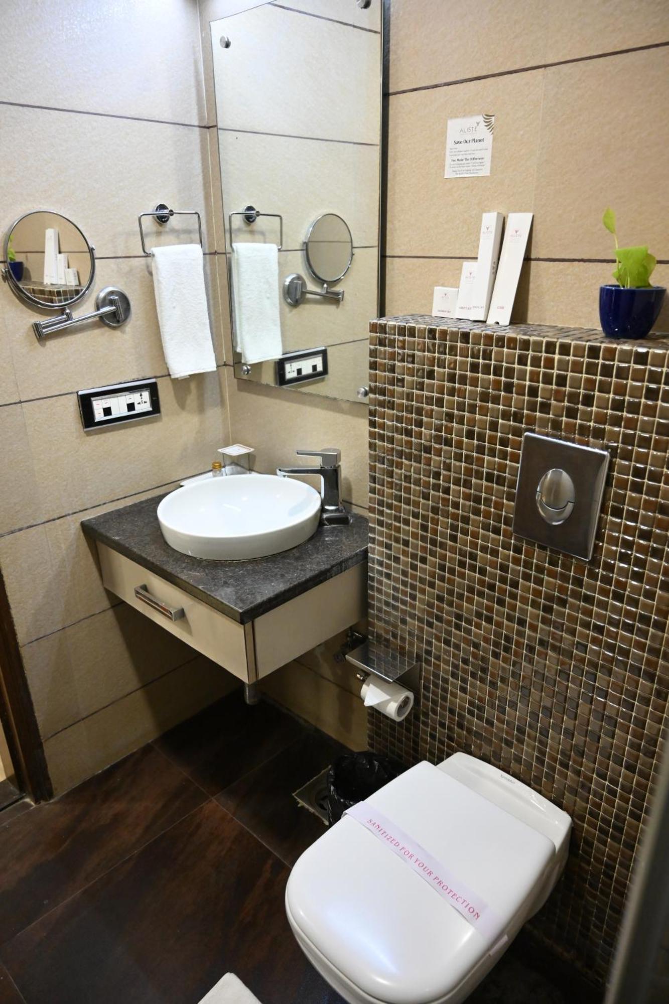 Abode By Aliste Hotels- 2 Minutes Walking To Golden Temple, אמריצר מראה חיצוני תמונה