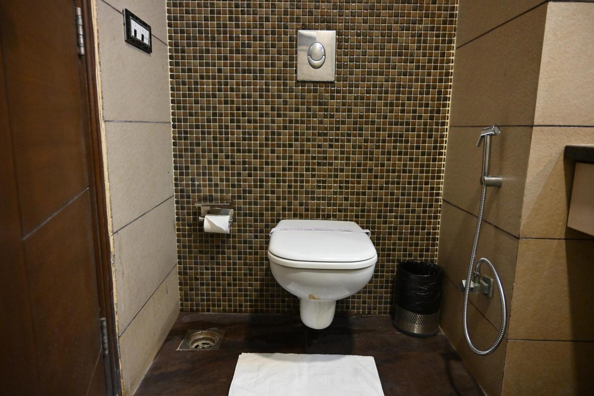 Abode By Aliste Hotels- 2 Minutes Walking To Golden Temple, אמריצר מראה חיצוני תמונה