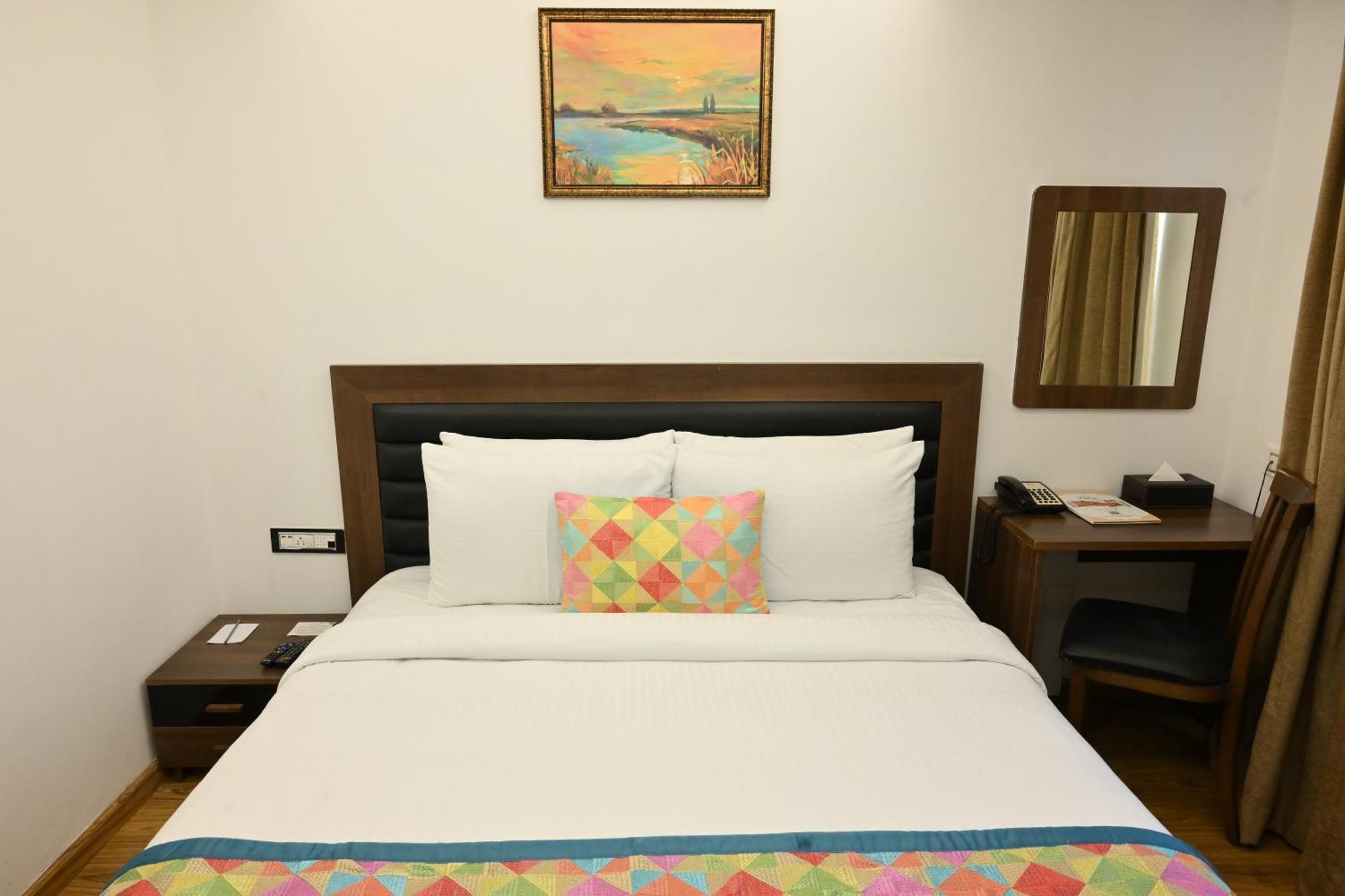 Abode By Aliste Hotels- 2 Minutes Walking To Golden Temple, אמריצר מראה חיצוני תמונה
