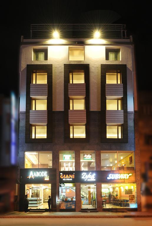 Abode By Aliste Hotels- 2 Minutes Walking To Golden Temple, אמריצר מראה חיצוני תמונה